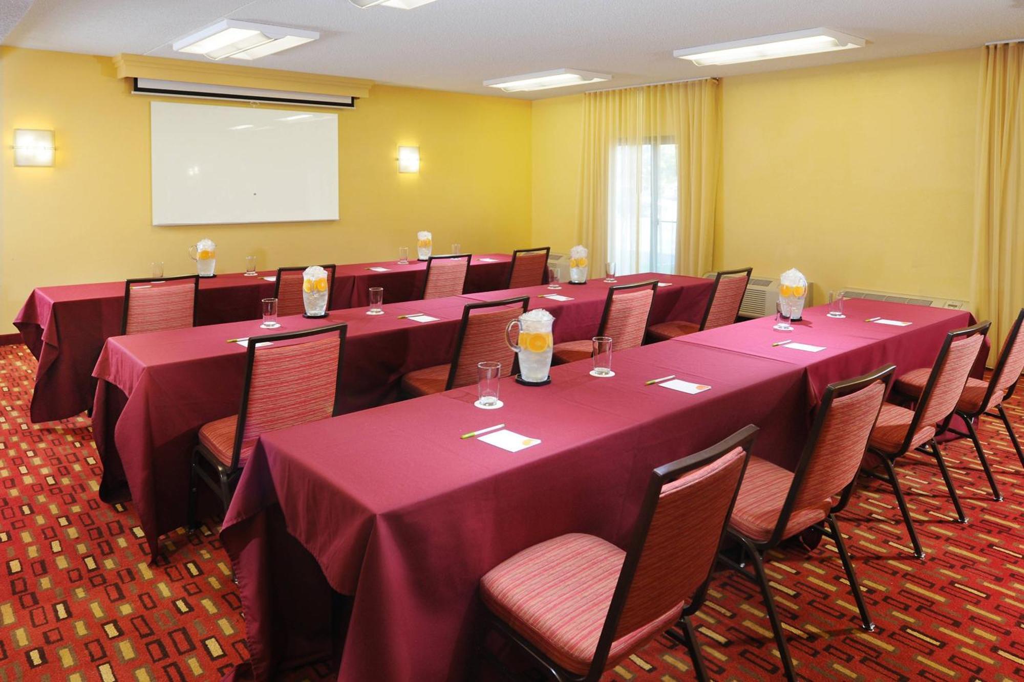 Courtyard By Marriott Oklahoma City Airport Zewnętrze zdjęcie