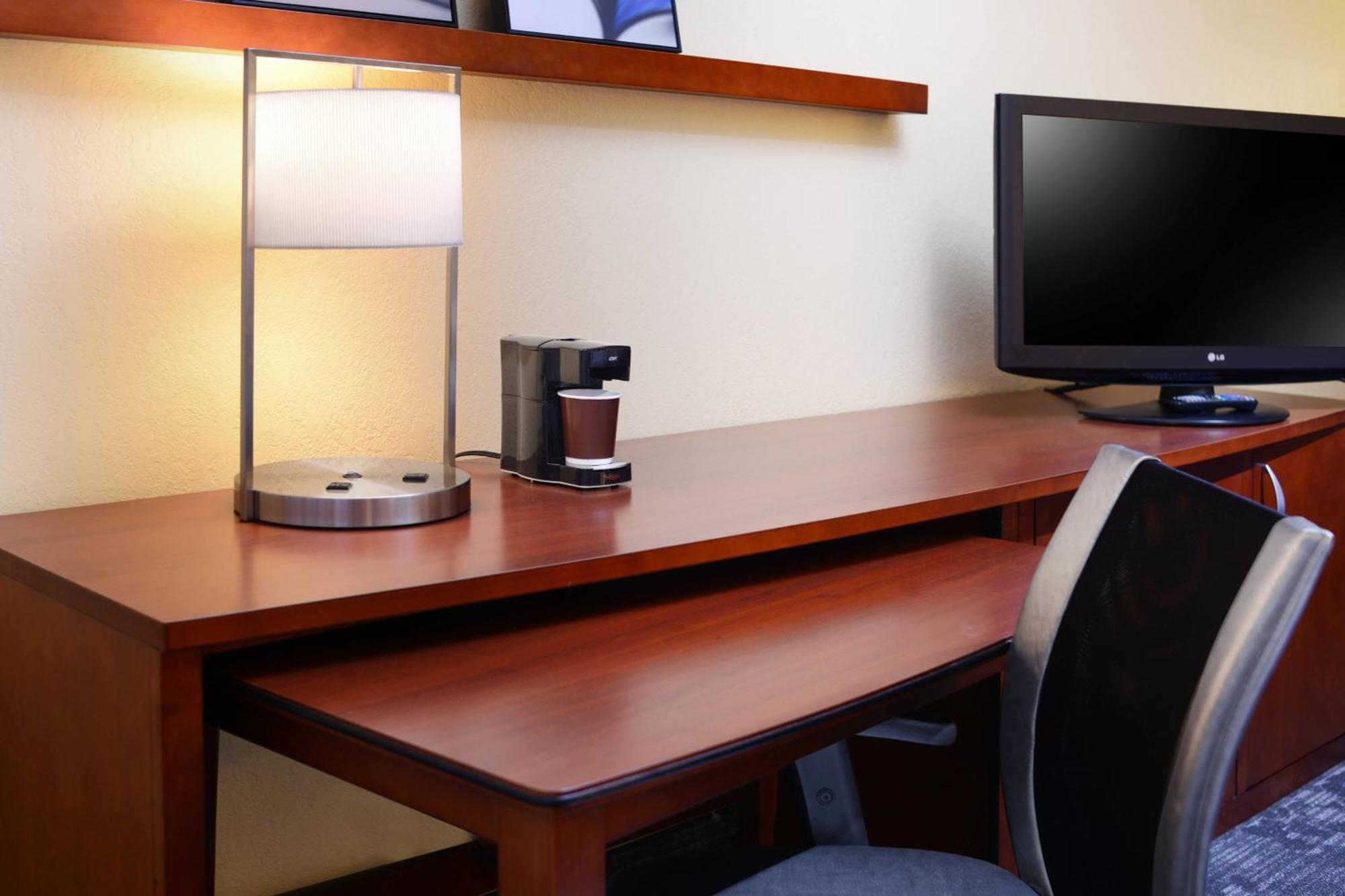 Courtyard By Marriott Oklahoma City Airport Zewnętrze zdjęcie